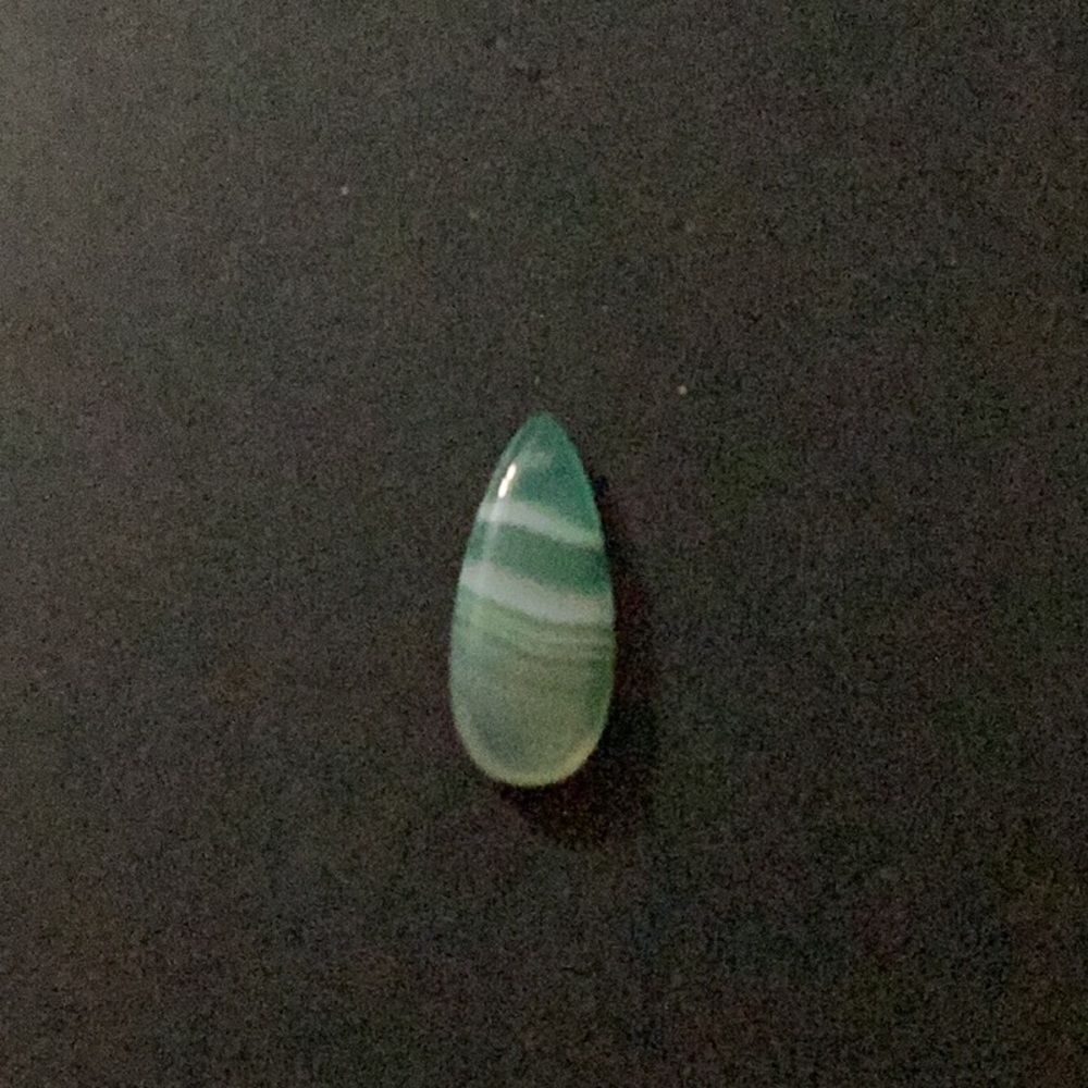 Elegant Green Teardrop Pendant Necklace